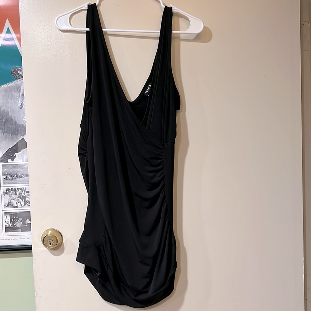 Torrid super sexy low cut black top!
